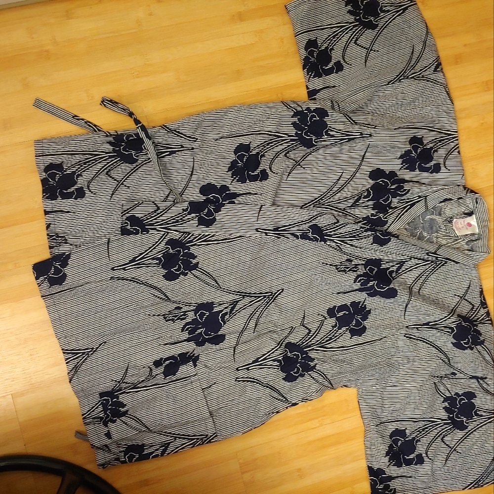 Japanese Kimono style shirt with shorts (Jinbei)